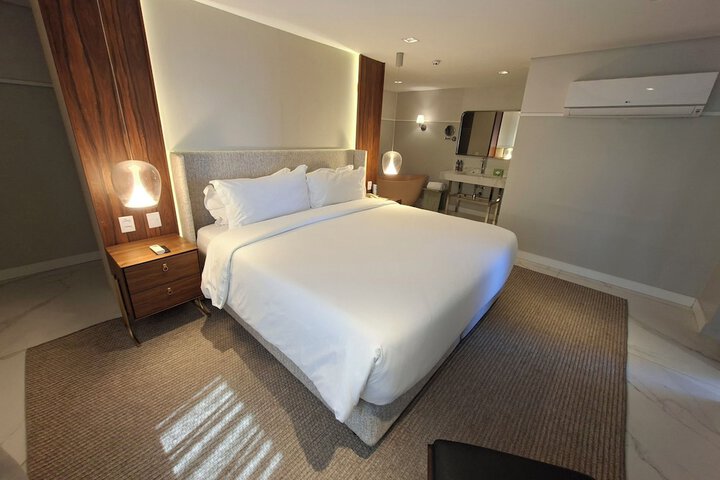 Room 35 of 100