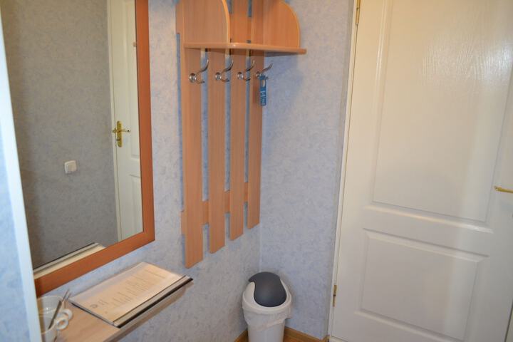 Room 4 of 25