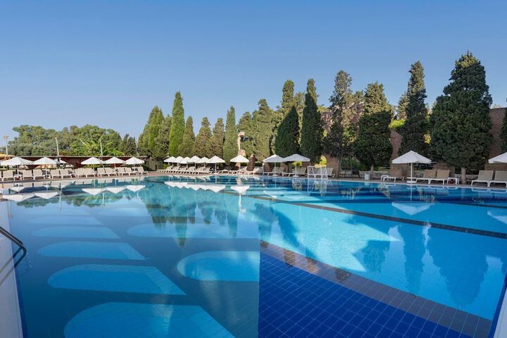 Pool 46 of 160