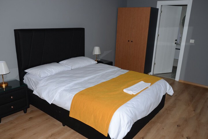 Room 10 of 43