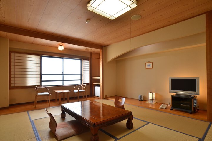 Room 4 of 35