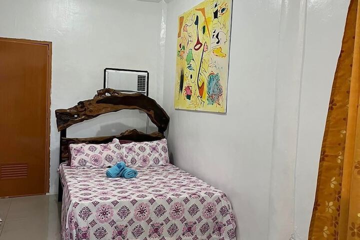 Room 12 of 64