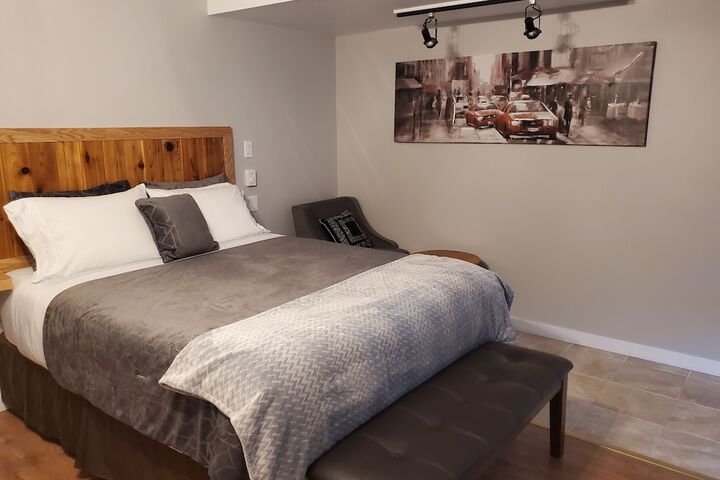 Room 12 of 32