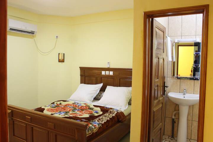 Room 11 of 21