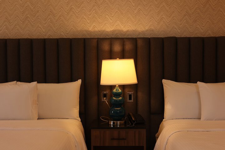 Room 10 of 26