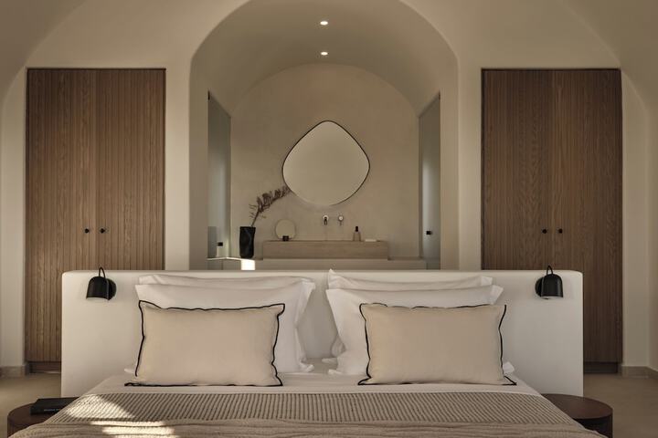 Room 14 of 76