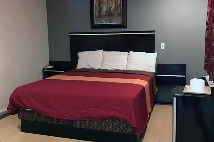 Room 17 of 46
