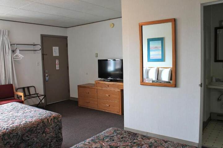 Room 15 of 32