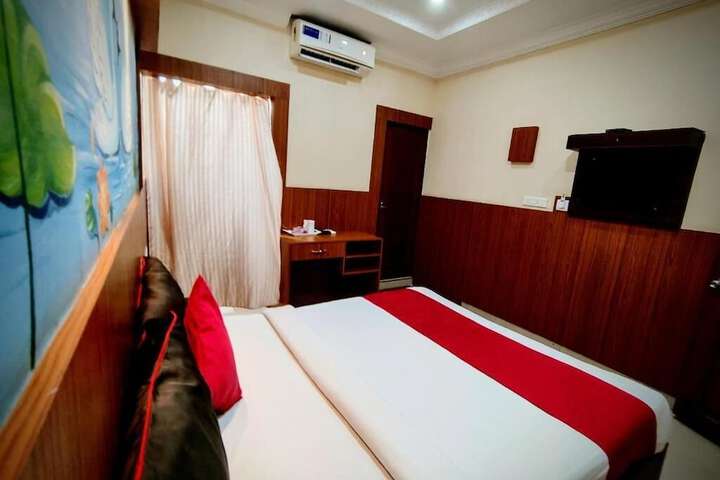 Room 8 of 20