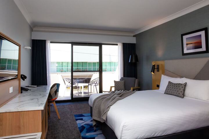 Room 32 of 58