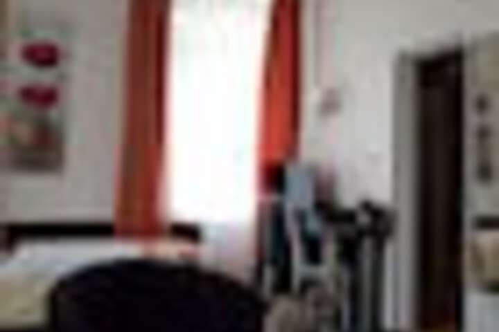 Room 143 of 324