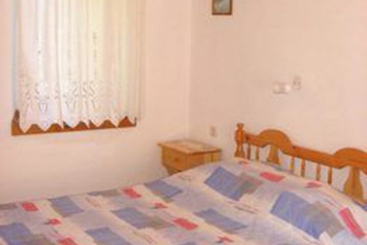 Room 3 of 11