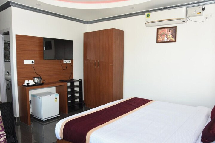 Room 26 of 40
