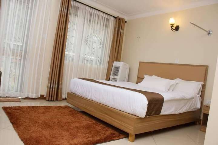Room 7 of 25