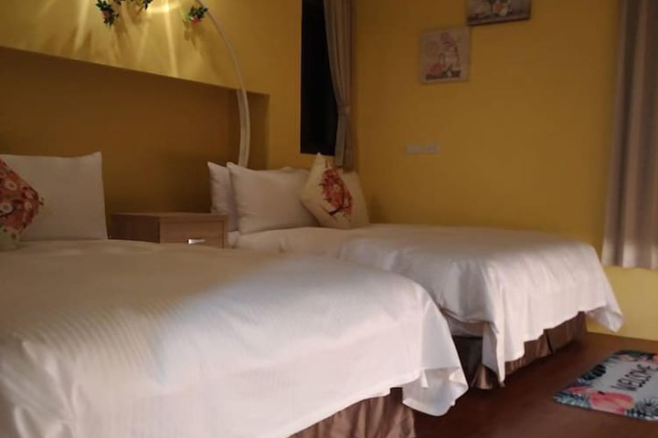 Room 5 of 44