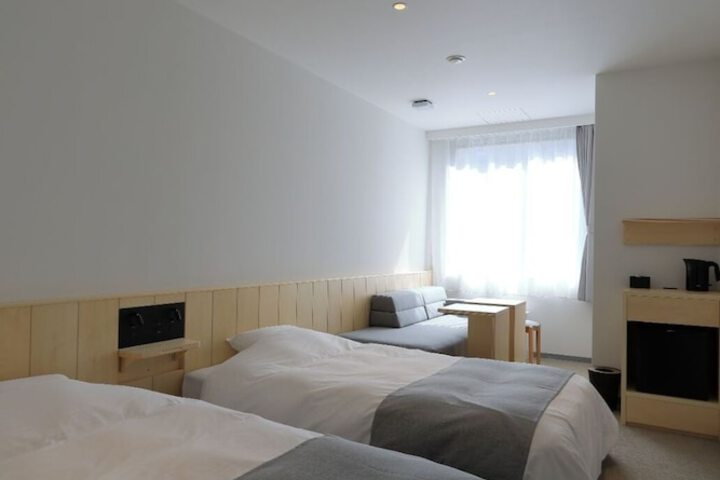 Room 25 of 132