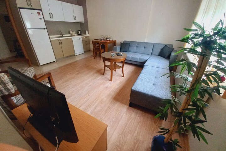 Room 12 of 50
