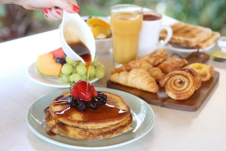 Breakfast/Coffee Service 29 of 35