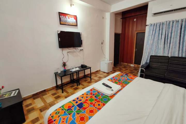 Room 27 of 37