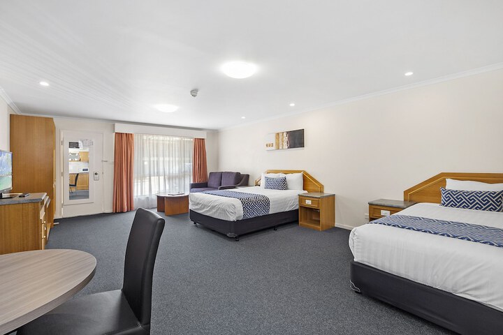 Room 15 of 92