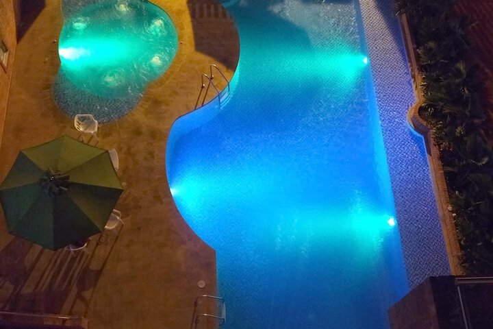 Hotel Pool