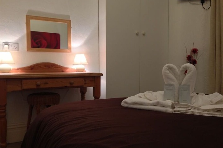 Room 32 of 57