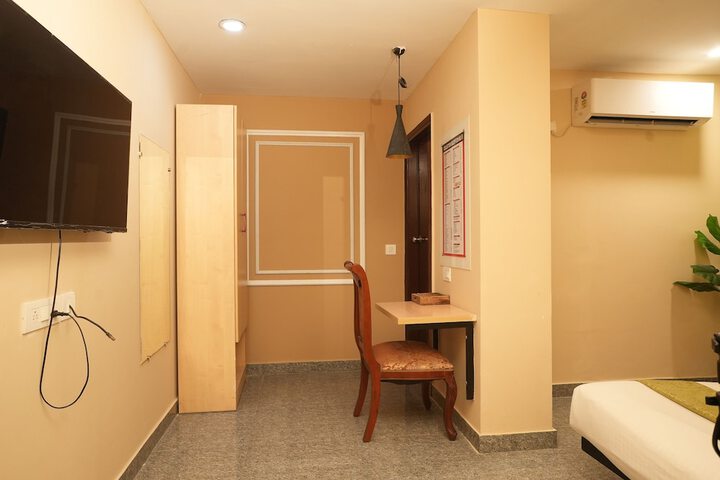 Room 26 of 46