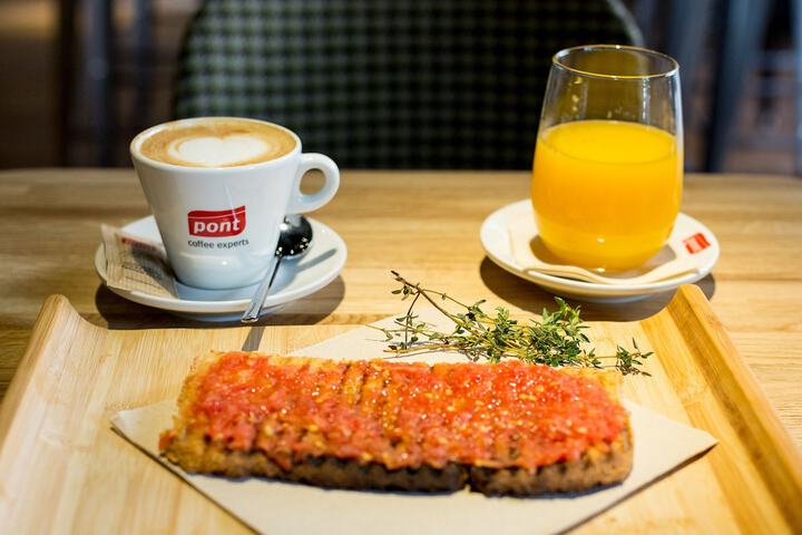 Breakfast/Coffee Service 62 of 83