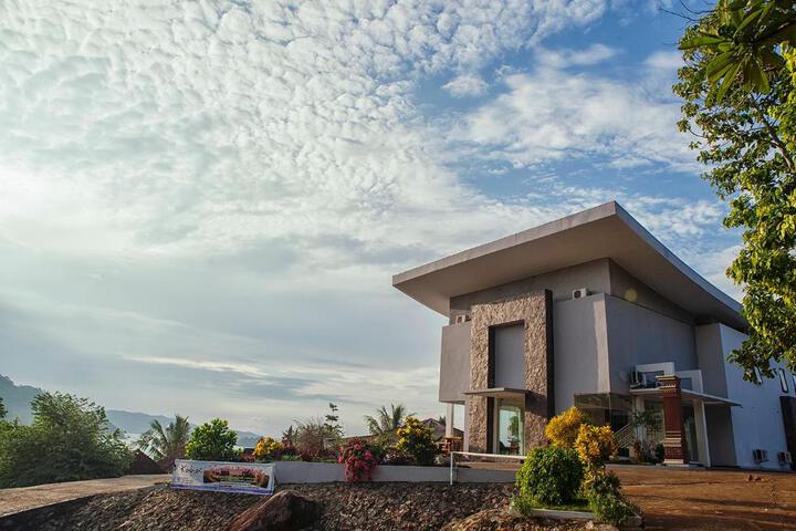 Krakatau Kahai Beach Hotel
