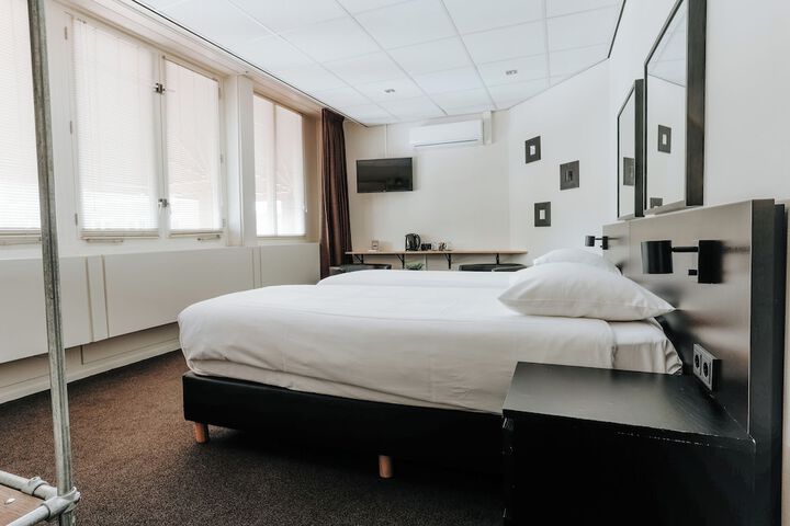 Room 7 of 67