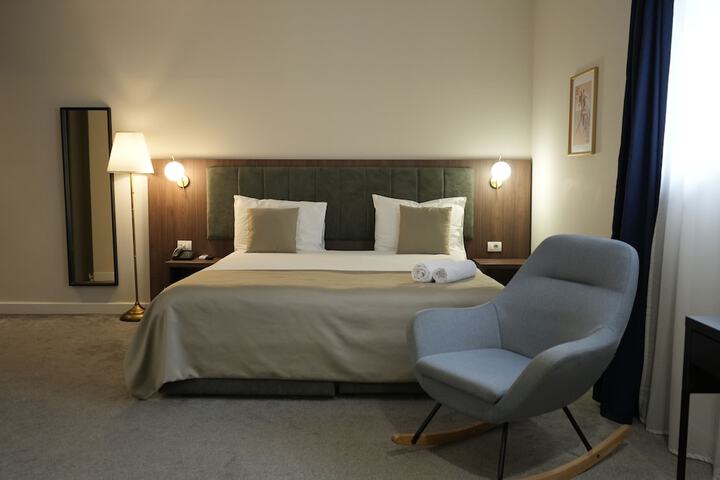 Room 44 of 110