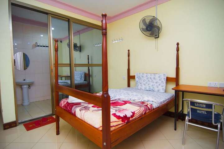 Room 11 of 62