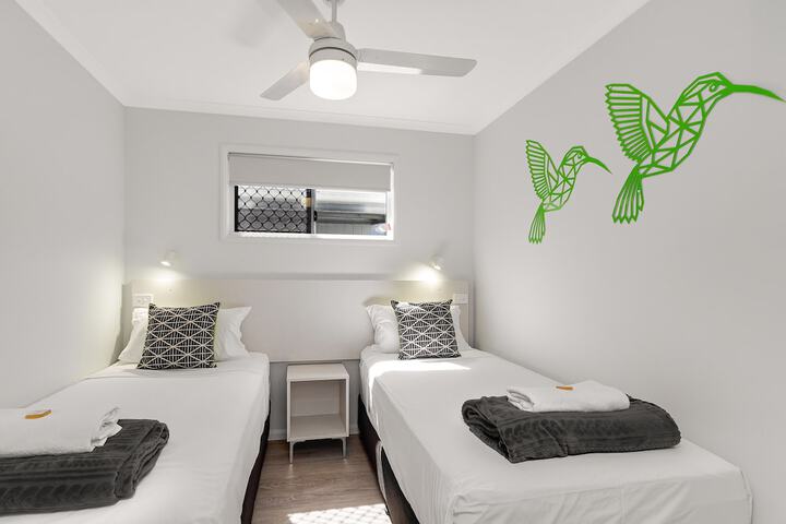 Room 11 of 148