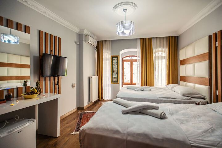 Room 8 of 23