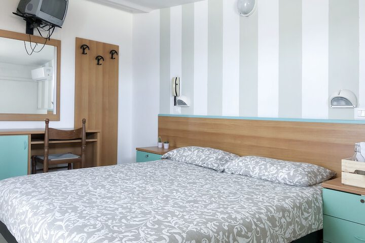 Room 28 of 55