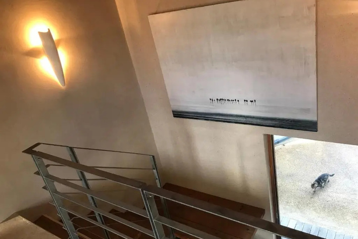 Room 9 of 11