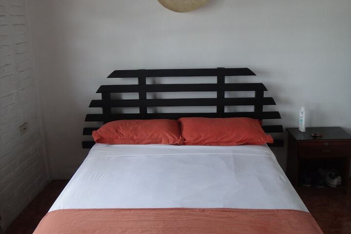 Room 14 of 38