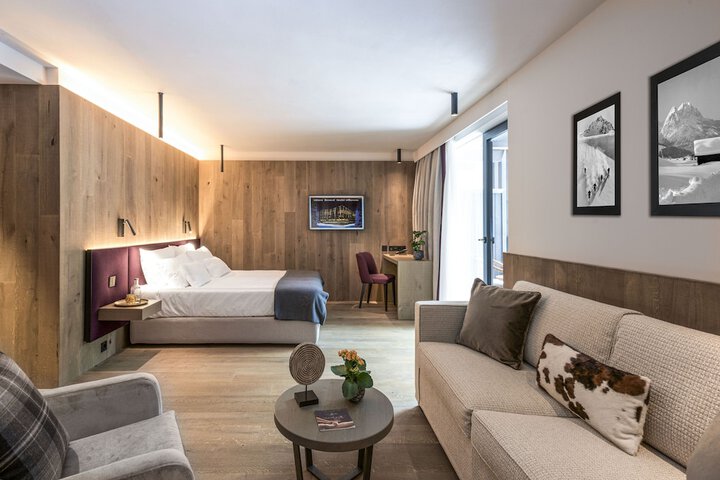 Room 15 of 105