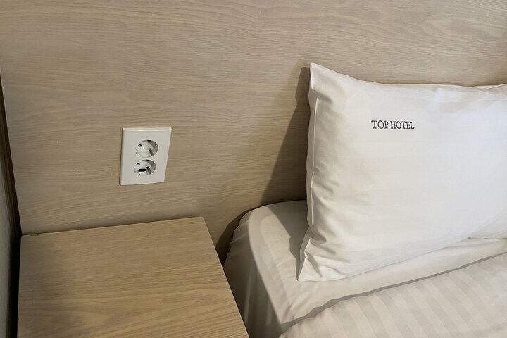 Room 18 of 44