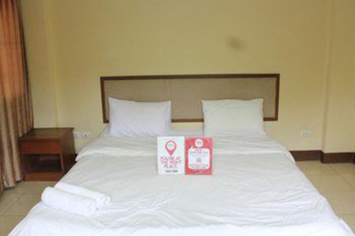 Room 10 of 33