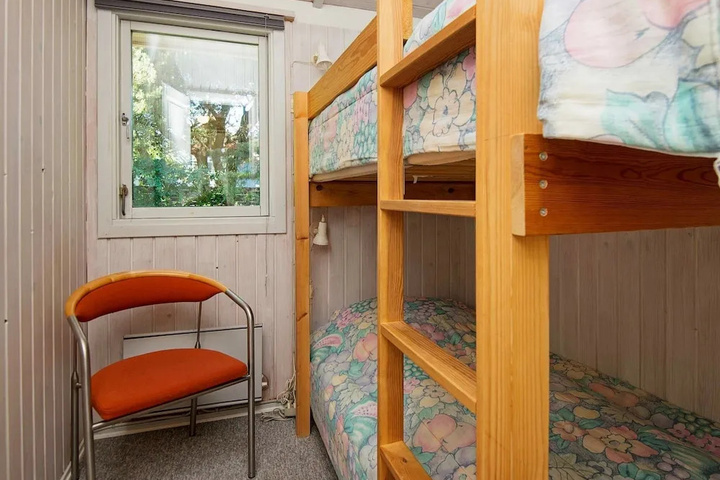 Room 4 of 13