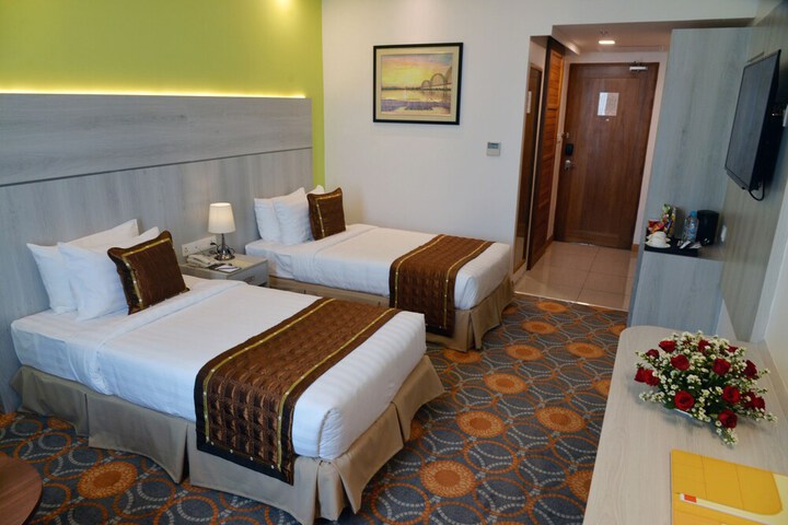 Room 34 of 87