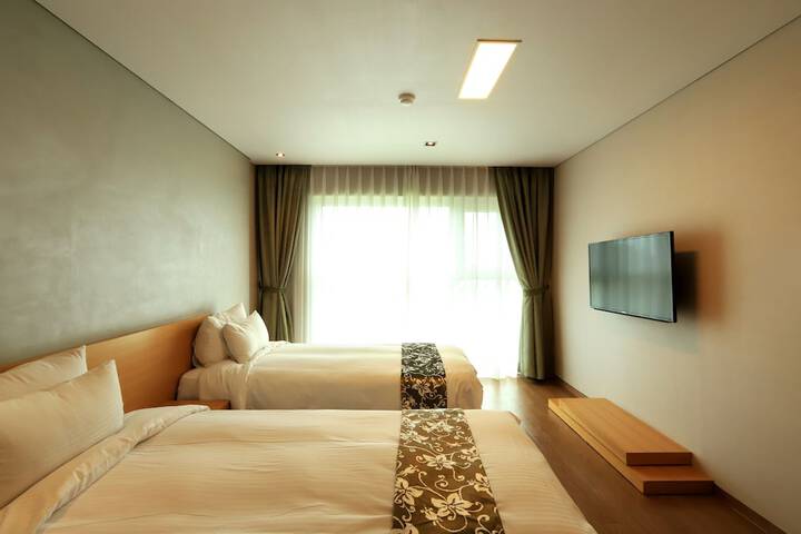 Room 15 of 78