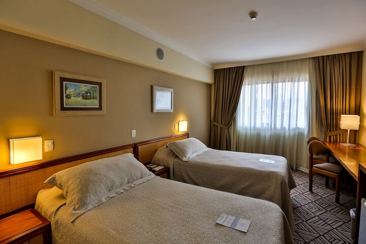 Room 9 of 60