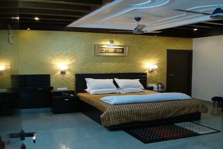 Room 10 of 31
