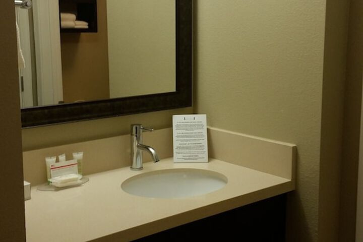 Room 15 of 42