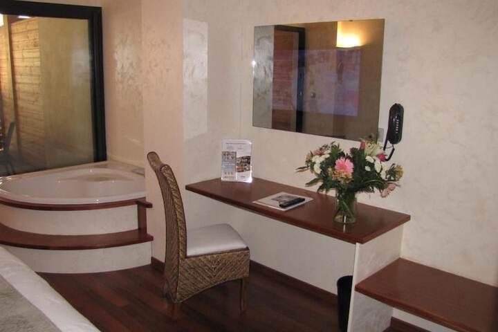 Room 16 of 70
