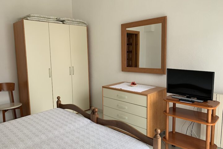 Room 26 of 72