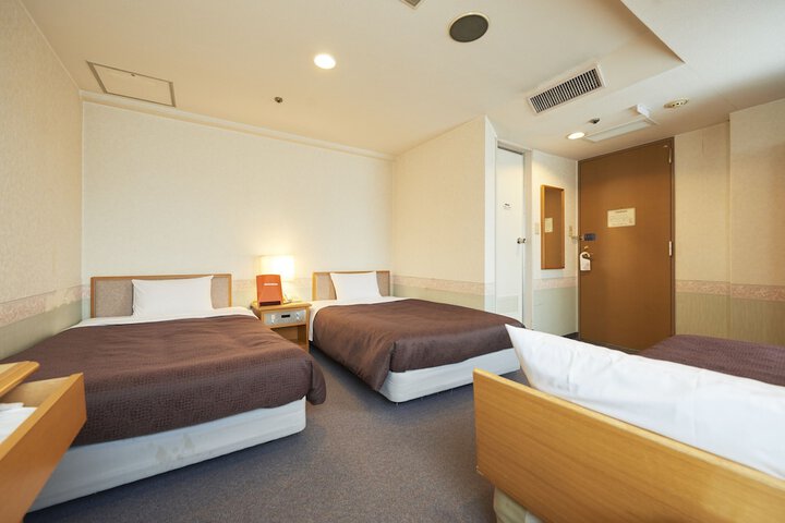 Room 21 of 32