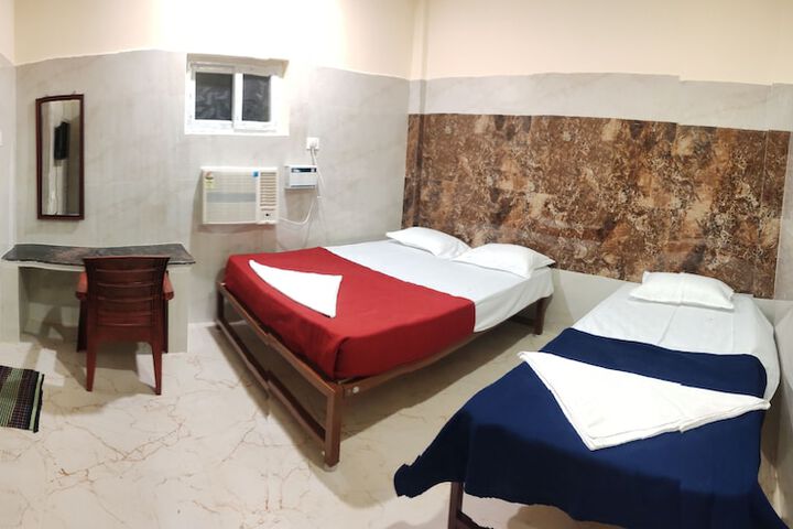 Room 4 of 15